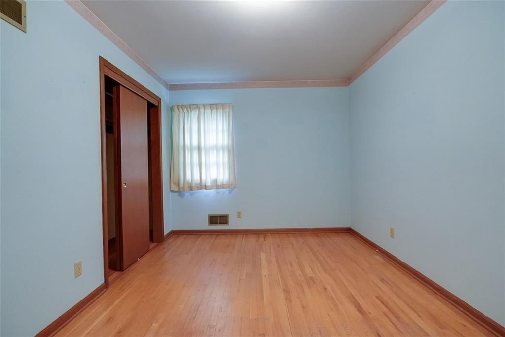 11016 Stark Avenue — photo 10