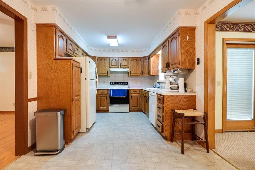 11016 Stark Avenue — photo 13