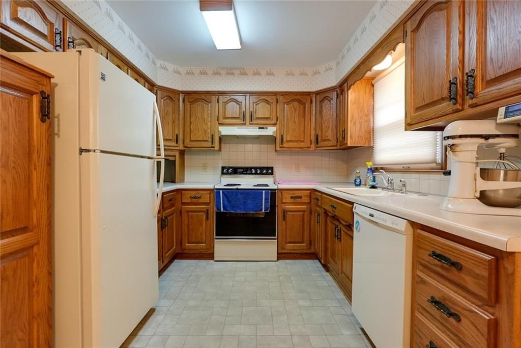 11016 Stark Avenue — photo 15