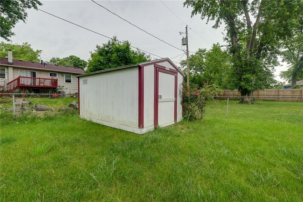 11016 Stark Avenue — photo 29