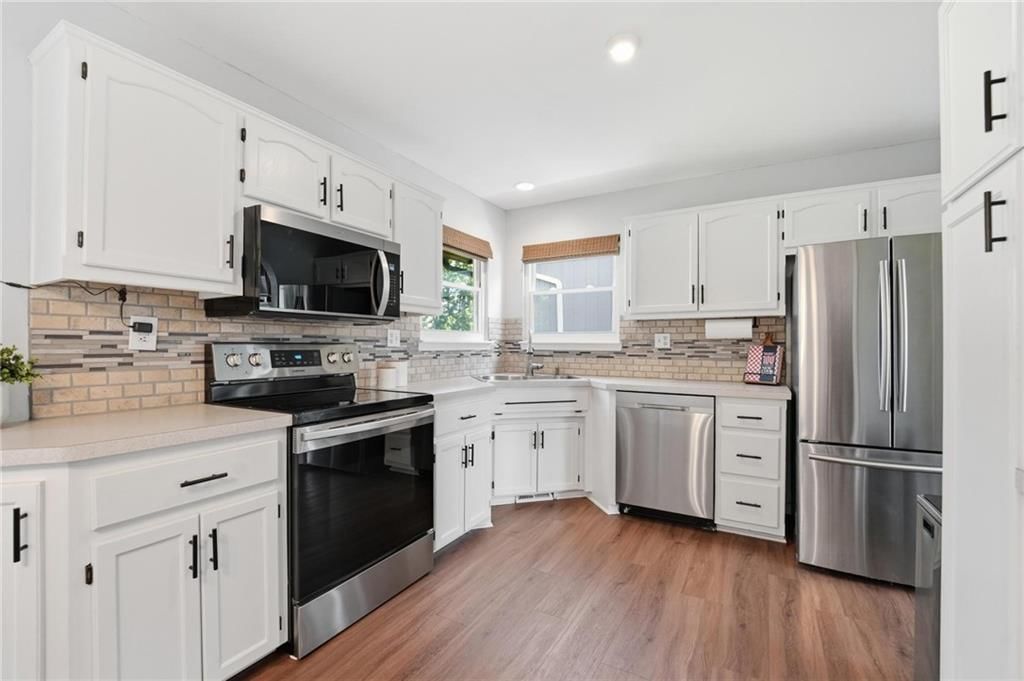 11215 N Marsh Avenue — photo 17