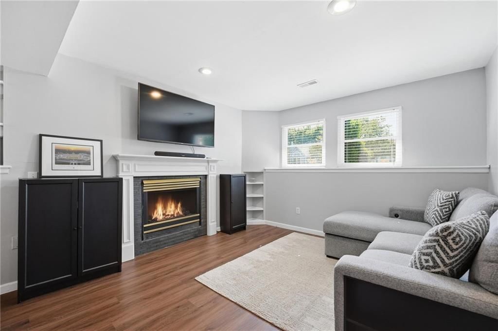 11215 N Marsh Avenue — photo 26
