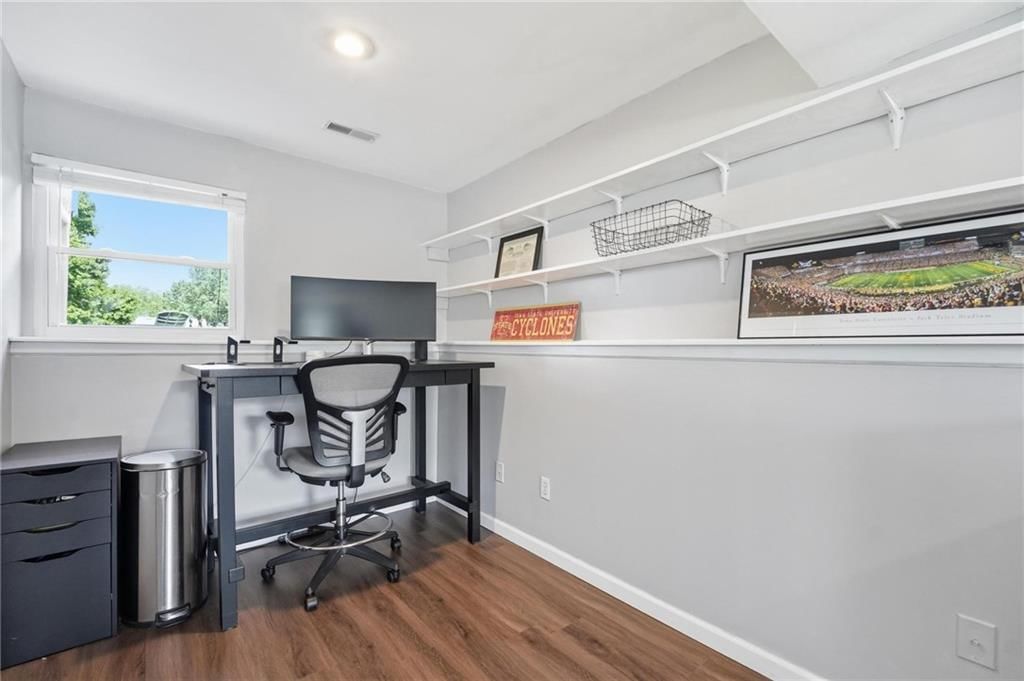 11215 N Marsh Avenue — photo 29