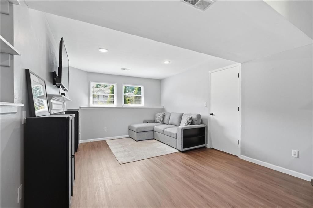 11215 N Marsh Avenue — photo 30