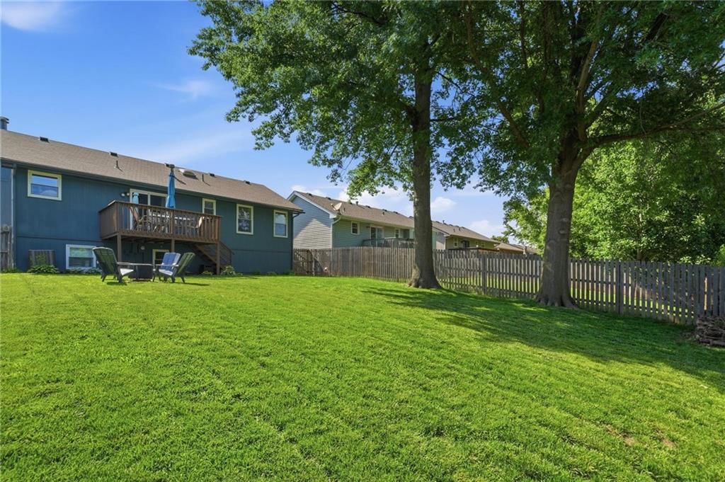 11215 N Marsh Avenue — photo 40