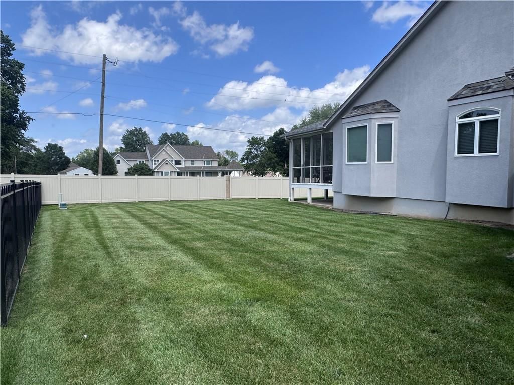 2105 SW Wall Street — photo 8