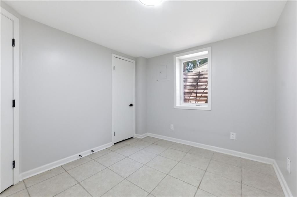1813 N Farview Drive — photo 14