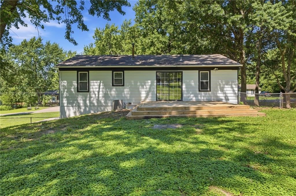 1813 N Farview Drive — photo 20