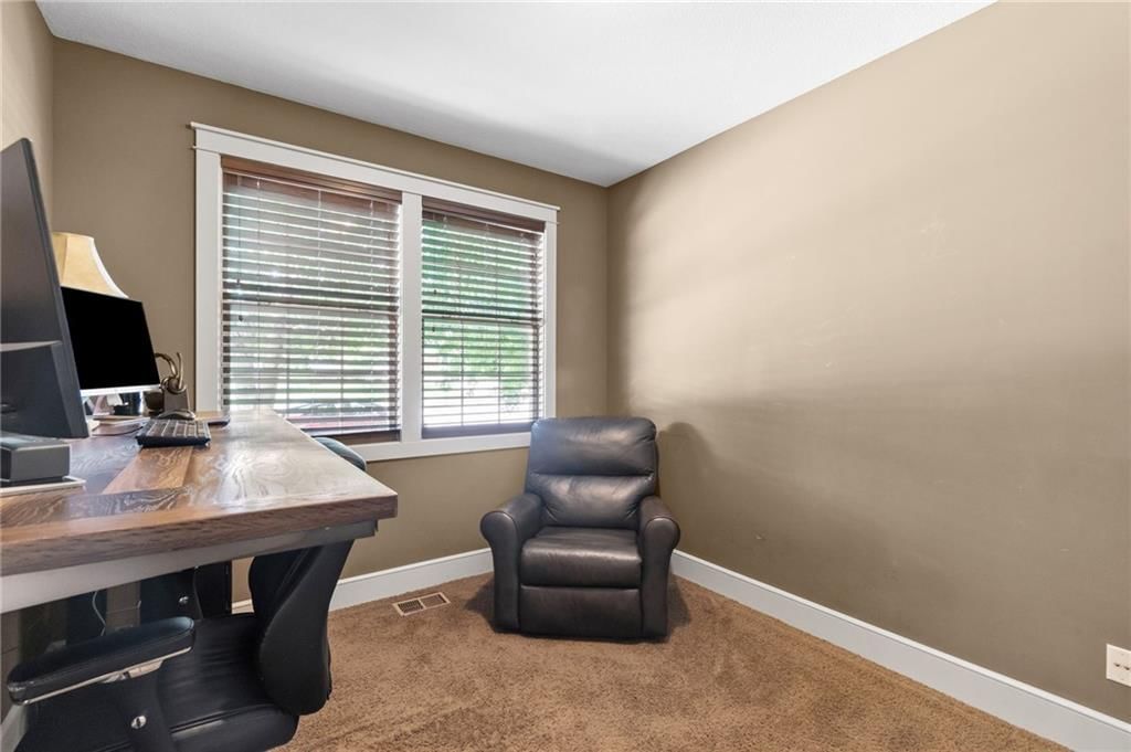 321 Creekwood Drive — photo 15