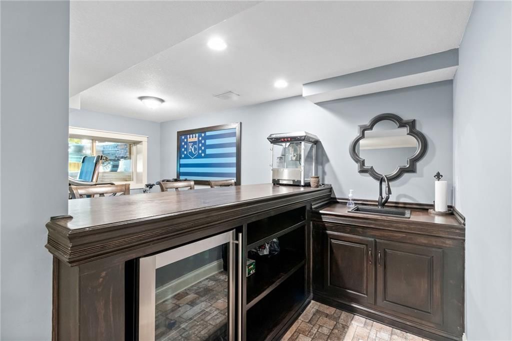 321 Creekwood Drive — photo 30