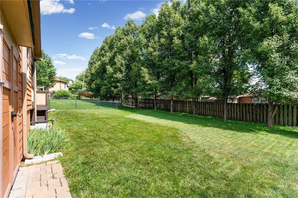 321 Creekwood Drive — photo 38