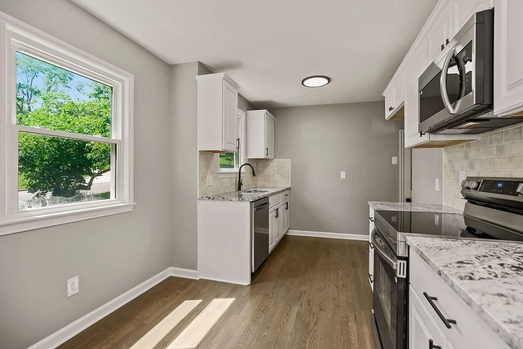 4921 Briar Street — photo 5