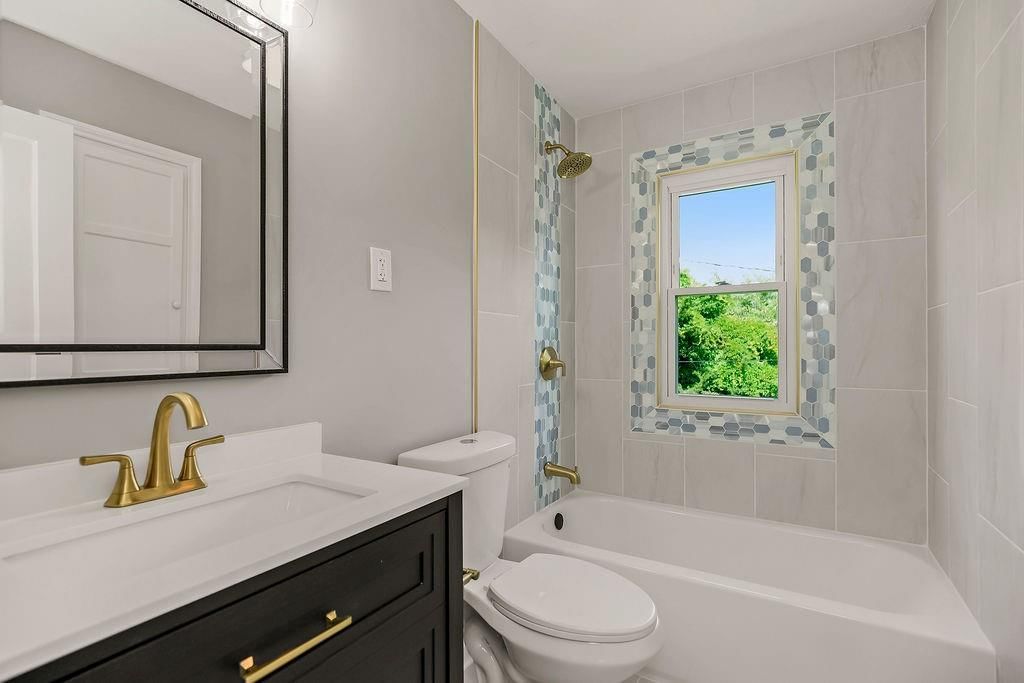 4921 Briar Street — photo 8