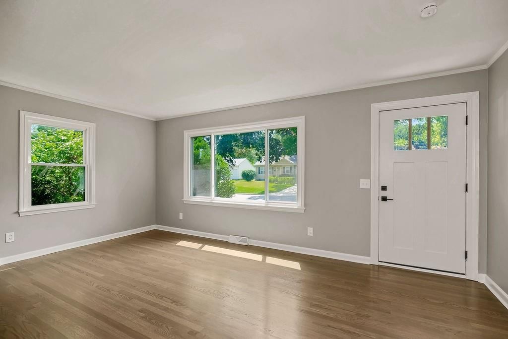 4921 Briar Street — photo 12