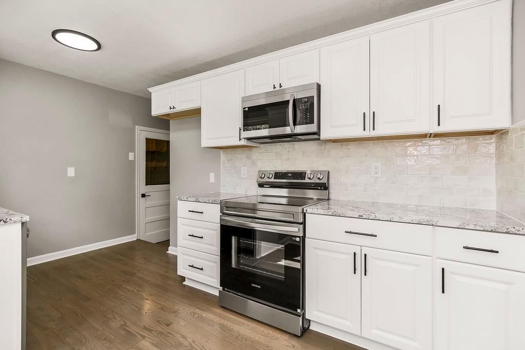 4921 Briar Street — photo 14
