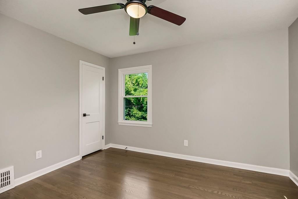 4921 Briar Street — photo 22