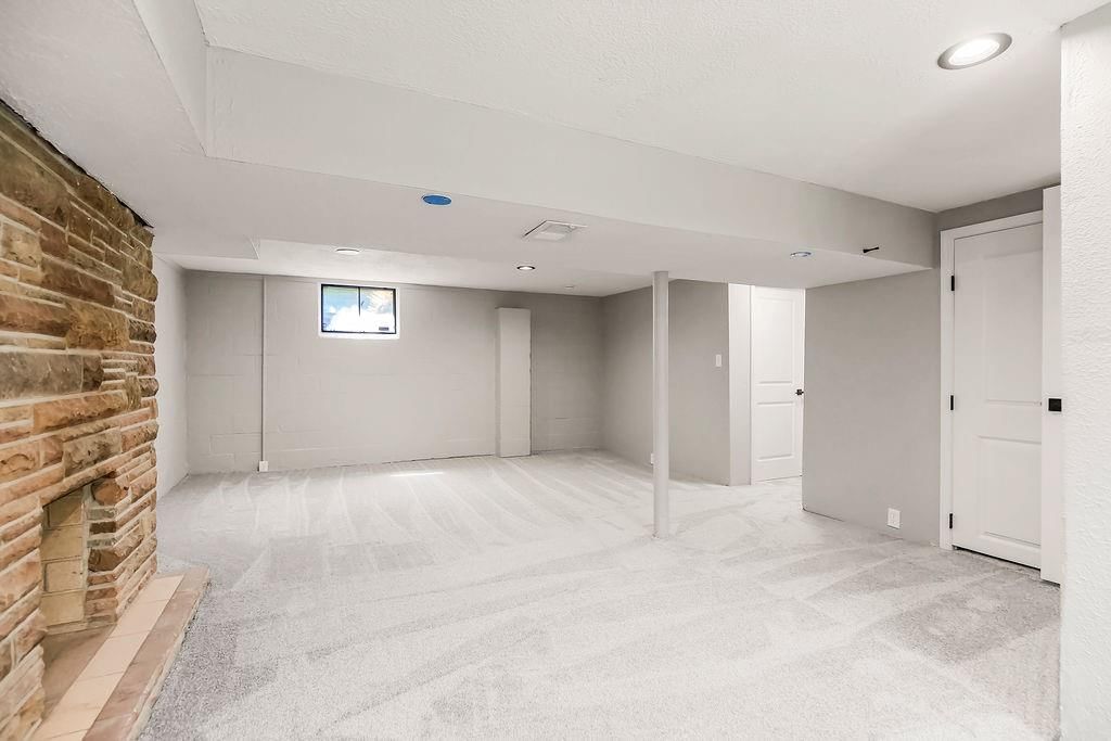 4921 Briar Street — photo 26
