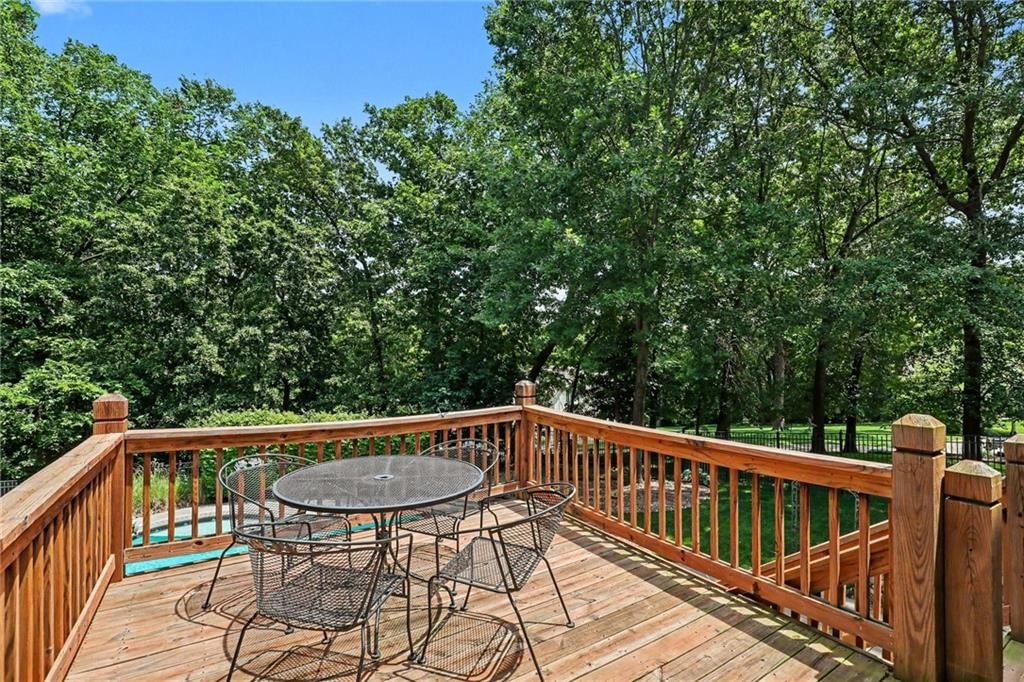1915 NW WILDWOOD Court — photo 32