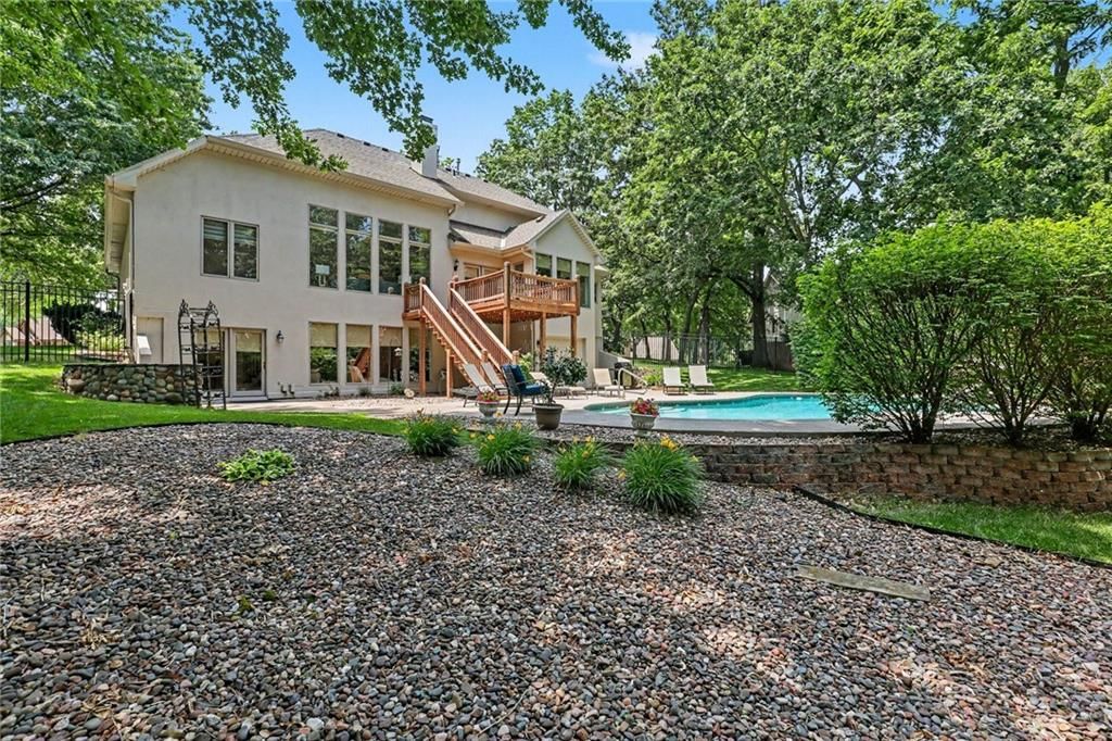 1915 NW WILDWOOD Court — photo 33