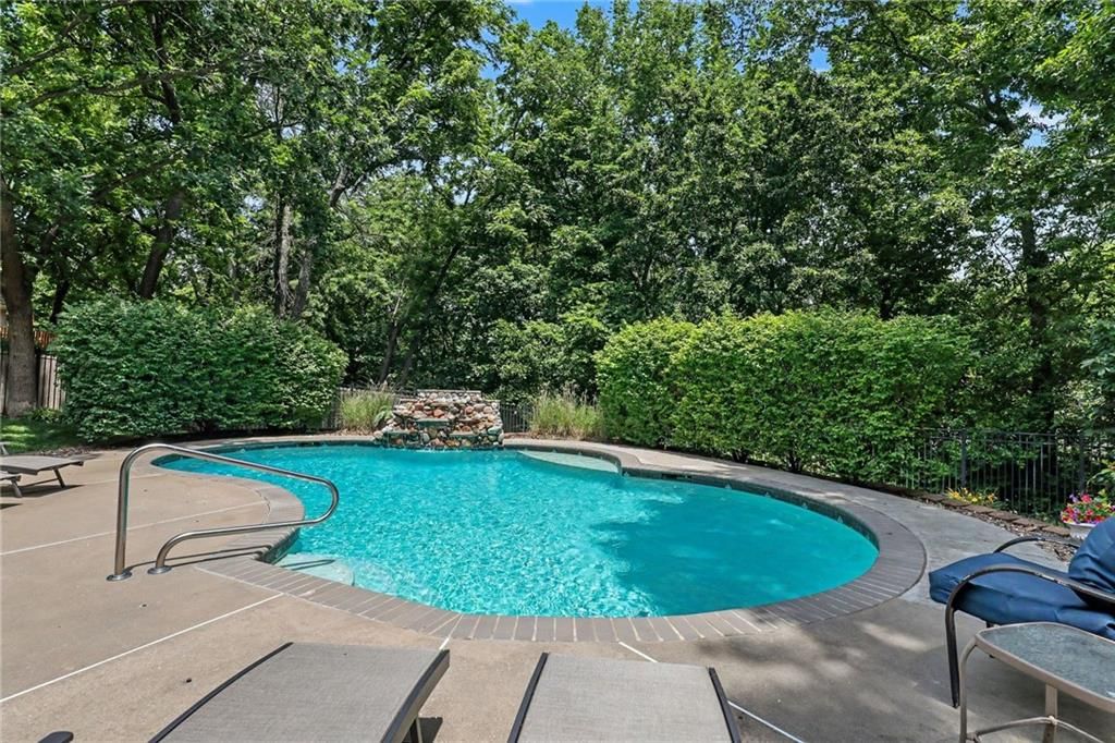 1915 NW WILDWOOD Court — photo 37