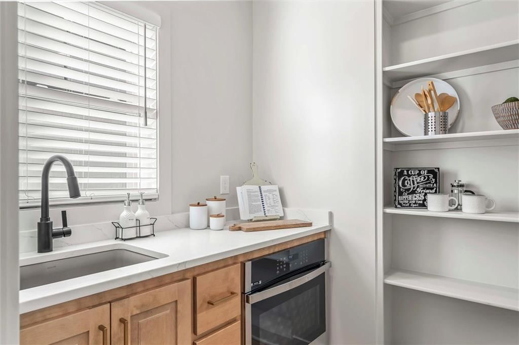 21115 W 81st Street — photo 13