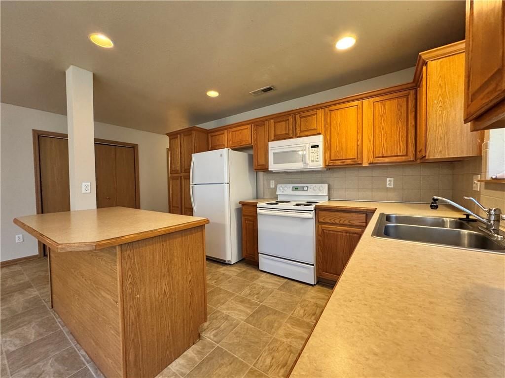 1952 S Powahatan Court — photo 10