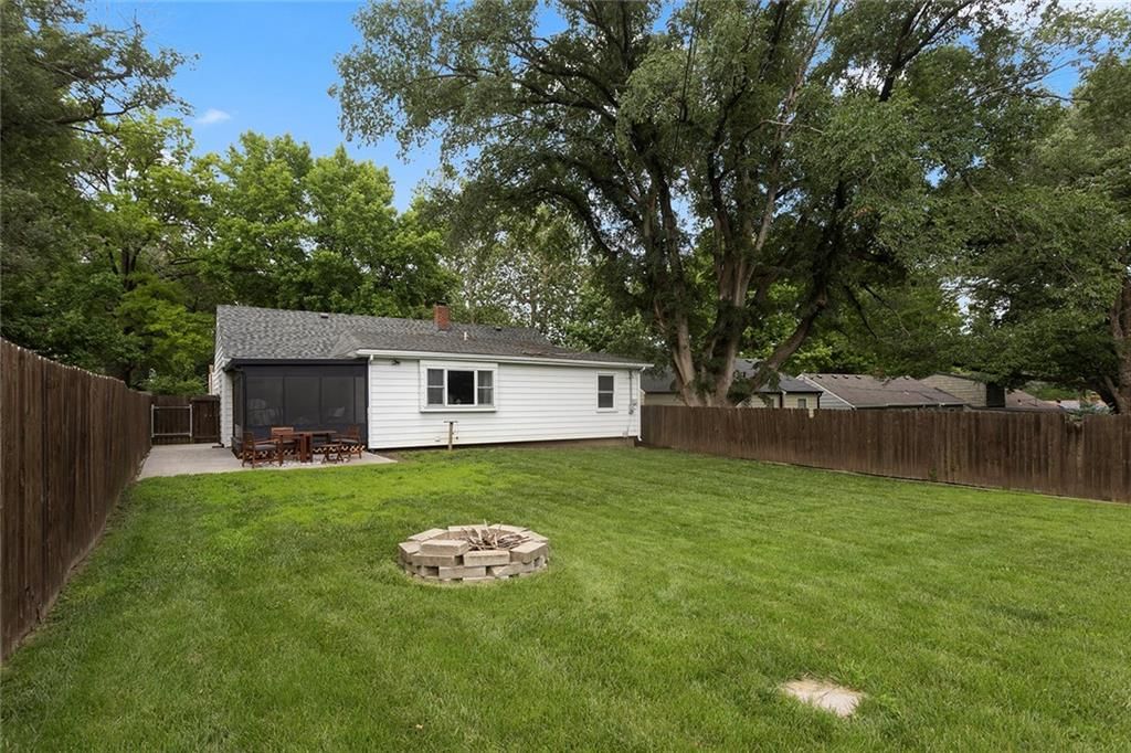 8626 Maiden Lane — photo 29
