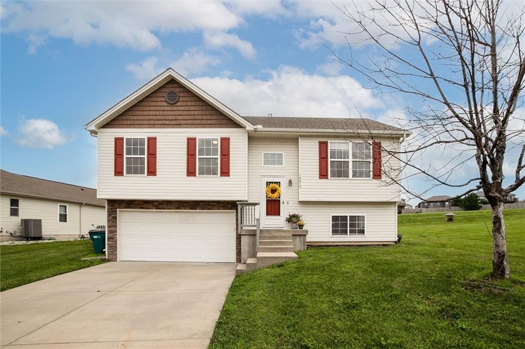 14413 EASTERN Court, Grandview, MO