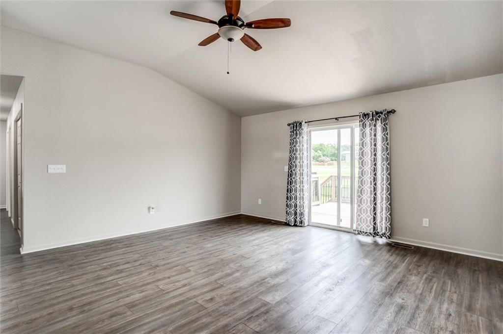 14413 EASTERN Court — photo 10