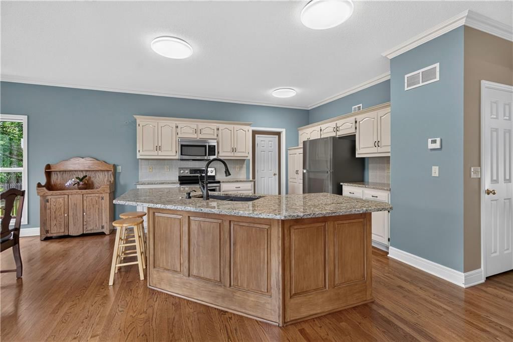 613 SW Derby Drive — photo 15