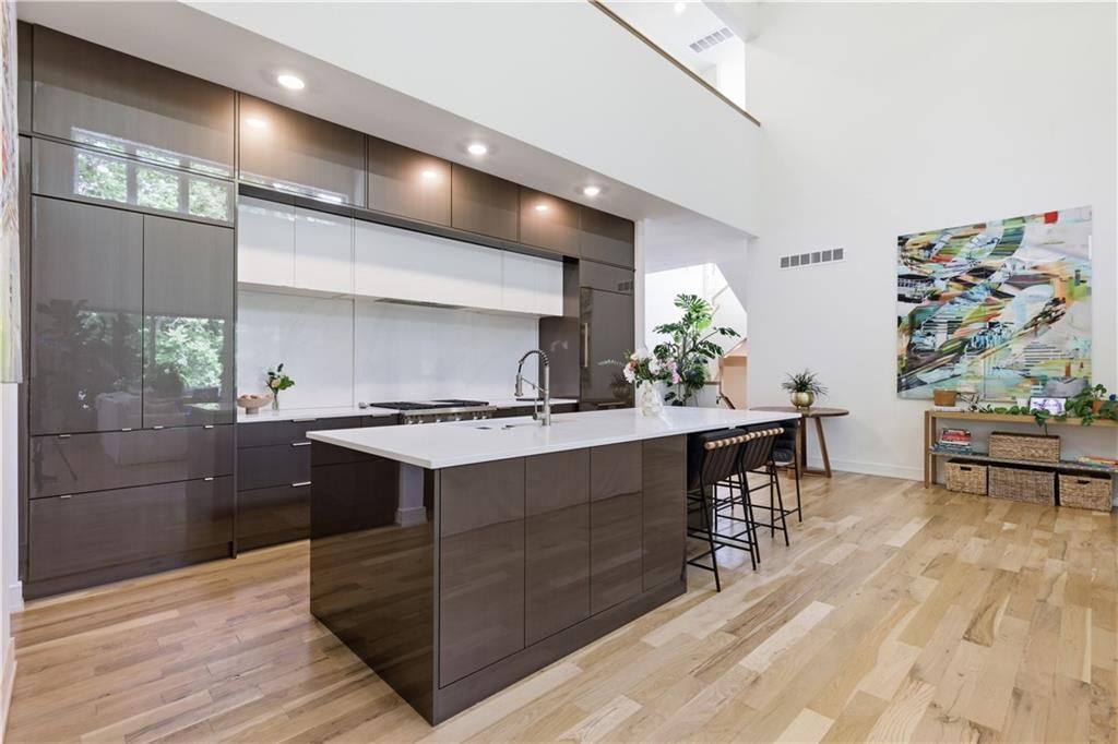 5330 Oak Street — photo 14