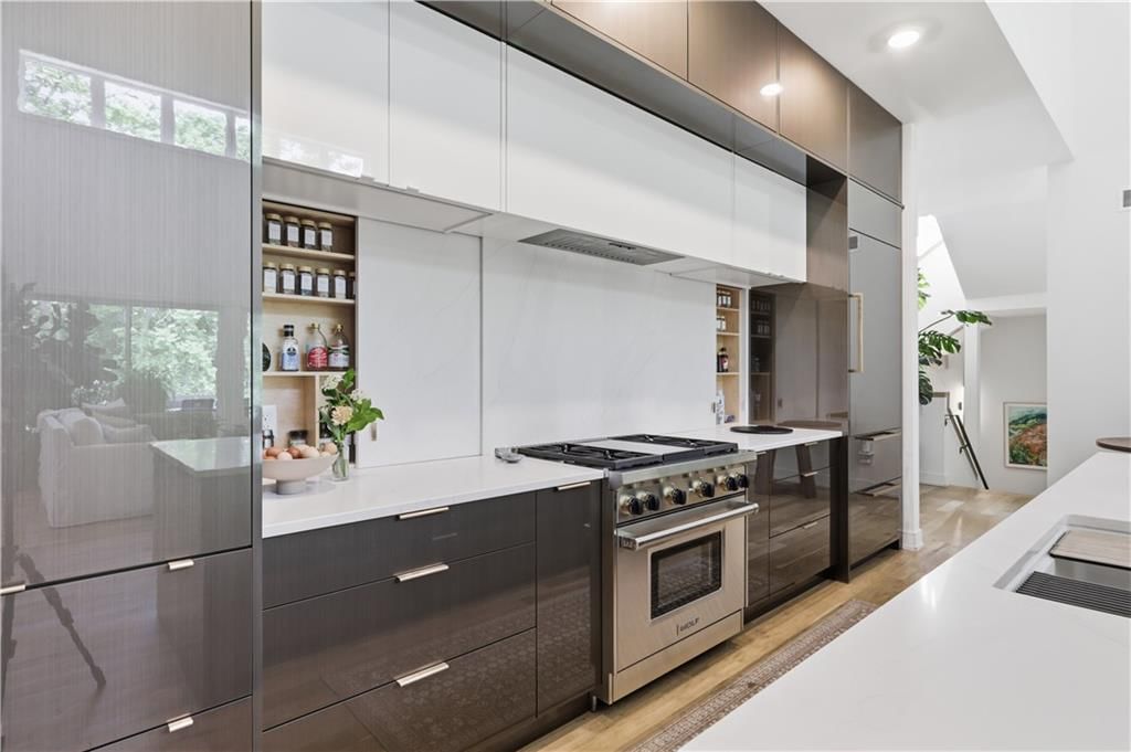 5330 Oak Street — photo 17