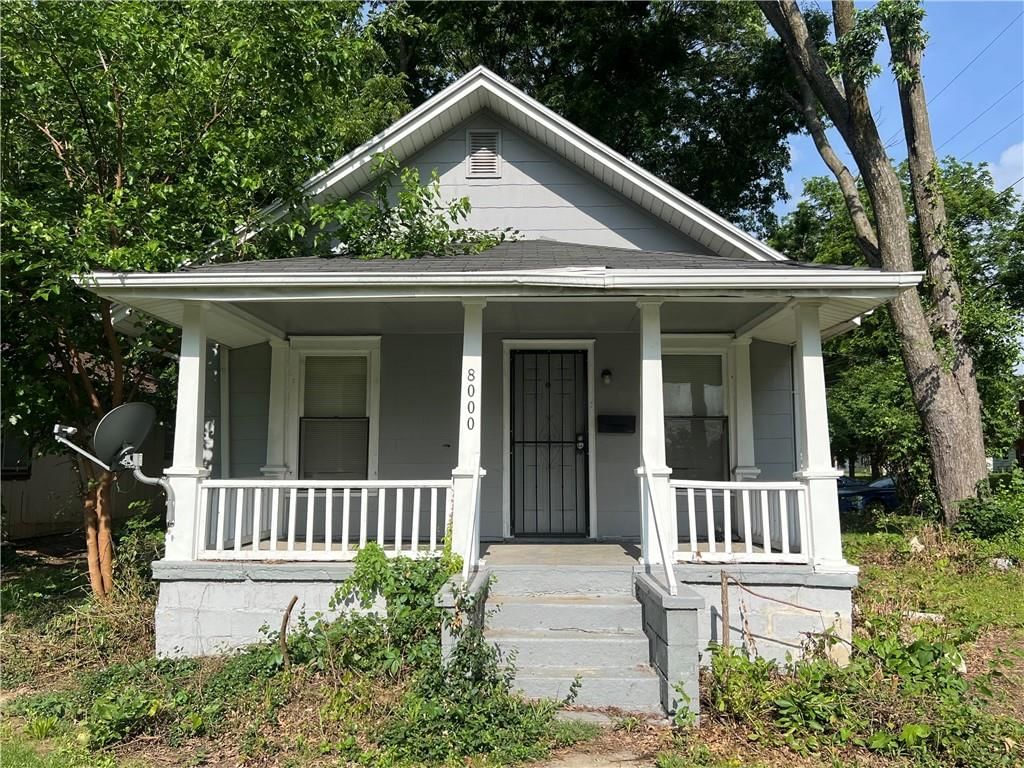 8000 Wayne Avenue — photo 1