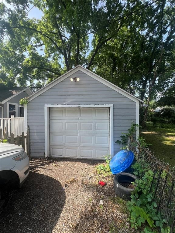 8000 Wayne Avenue — photo 12