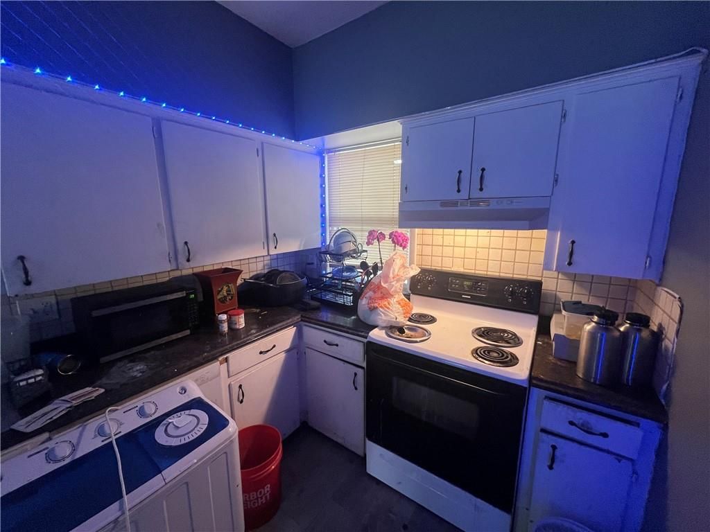 8000 Wayne Avenue — photo 16