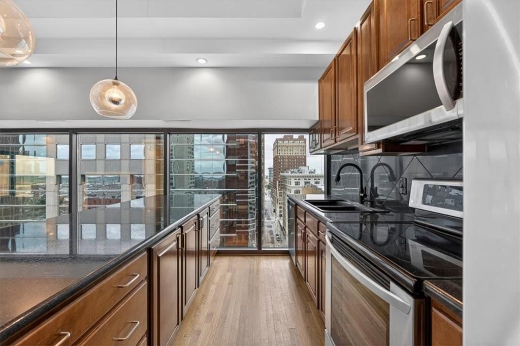 1101 Walnut Street — photo 4