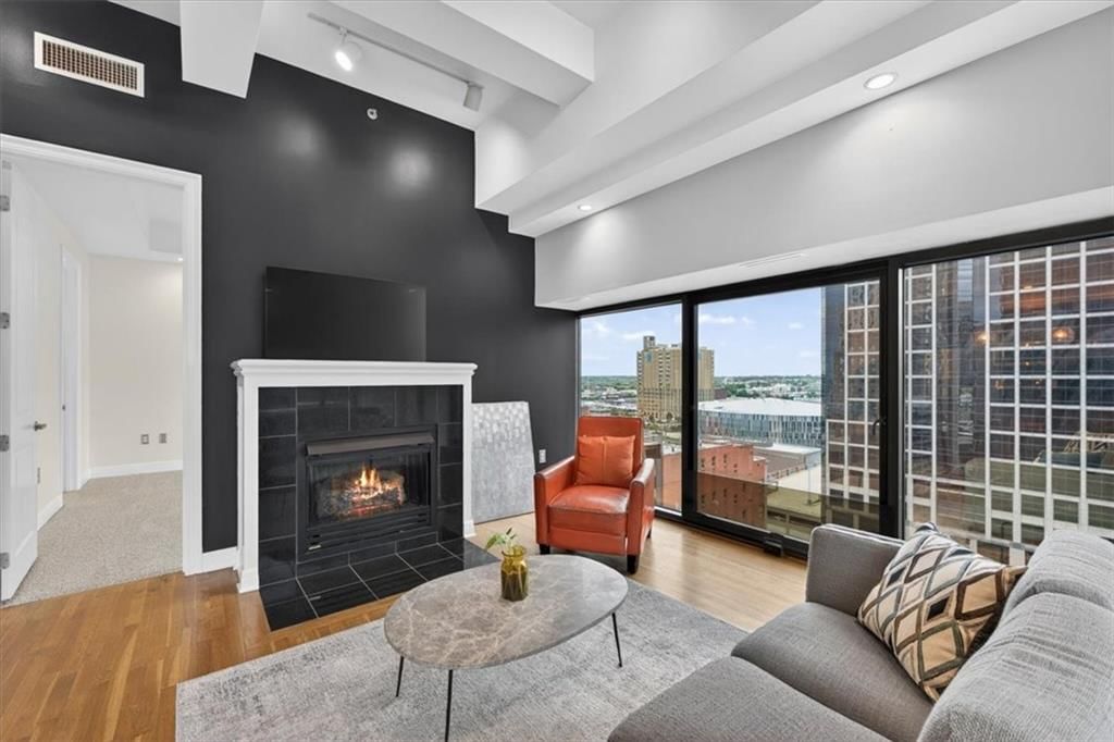 1101 Walnut Street — photo 11