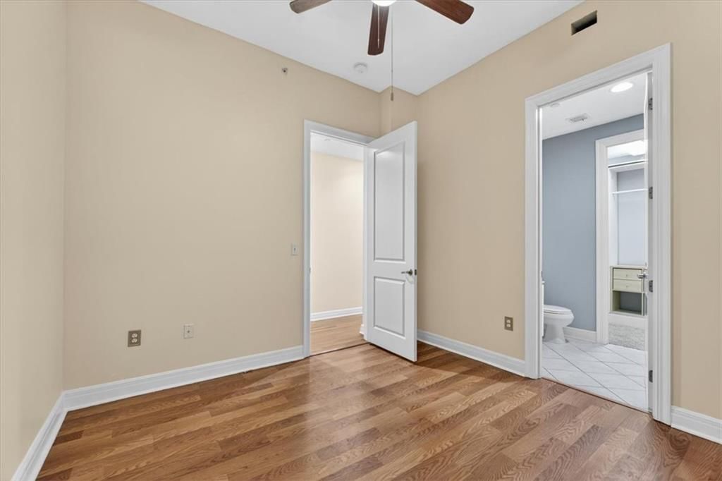 1101 Walnut Street — photo 17