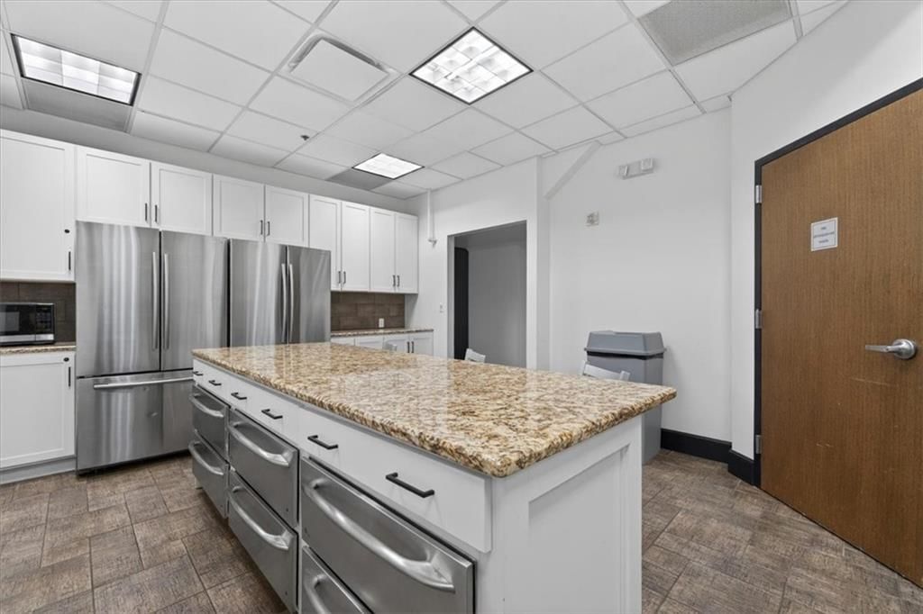 1101 Walnut Street — photo 38
