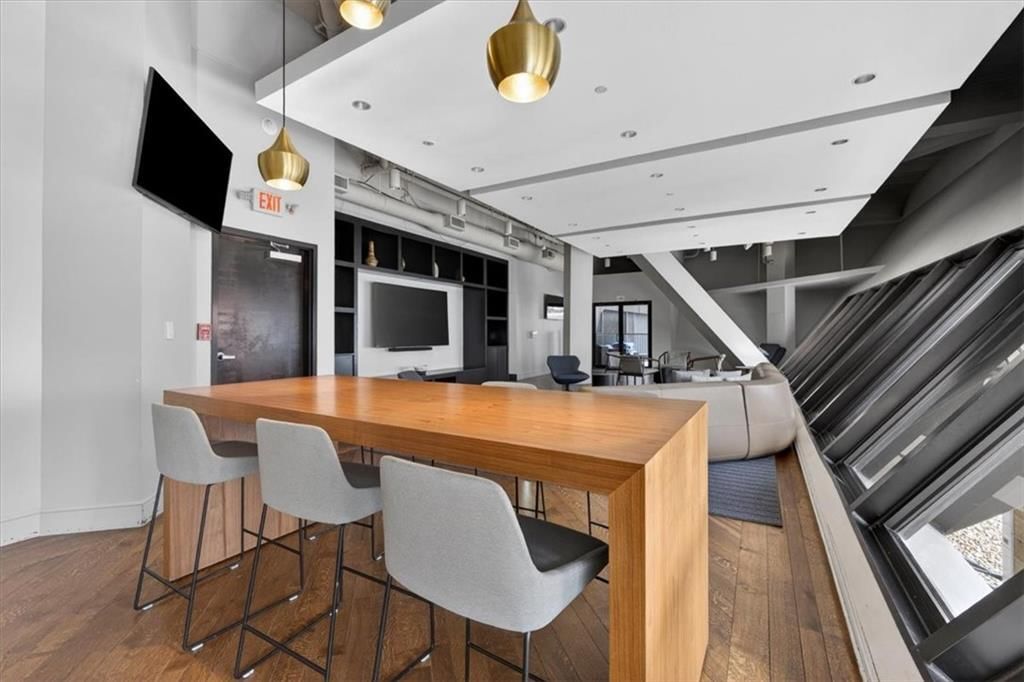 1101 Walnut Street — photo 41