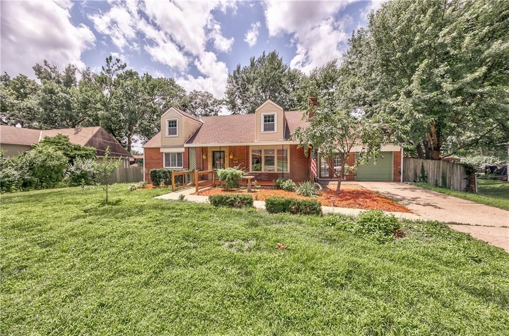 7022 Marty Street, Overland Park, KS
