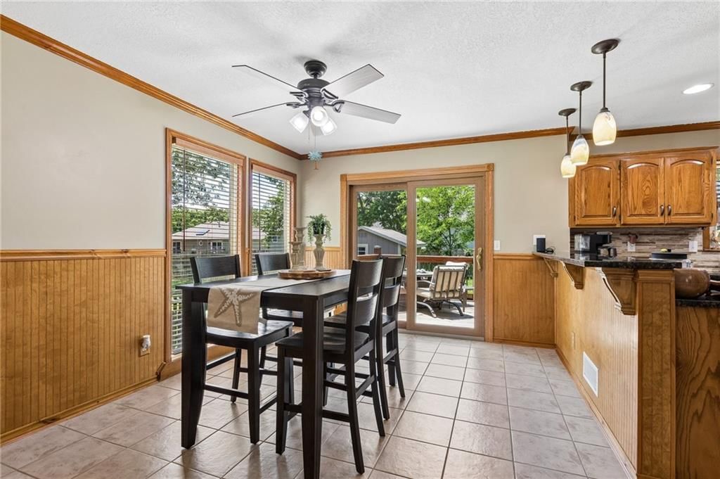 8712 N Lathrop Avenue — photo 10