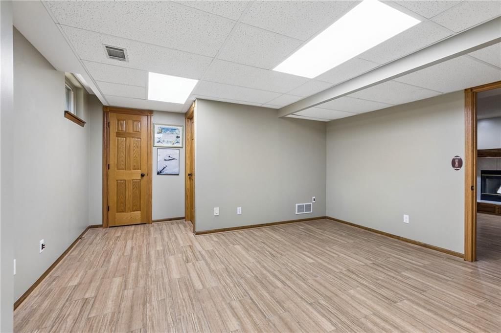 8712 N Lathrop Avenue — photo 27