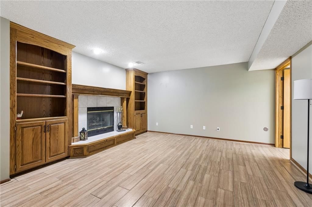 8712 N Lathrop Avenue — photo 29