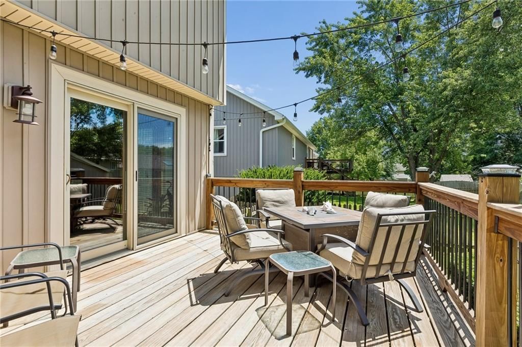 8712 N Lathrop Avenue — photo 33