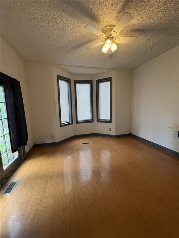 3270 Bell Street — photo 23