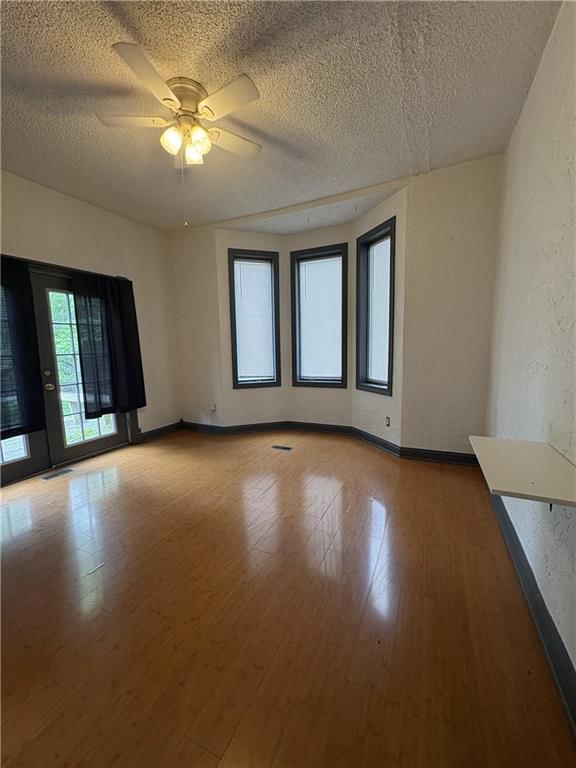 3270 Bell Street — photo 25