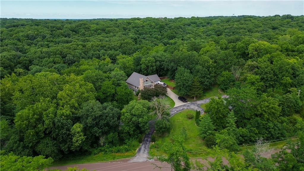 22700 E Blue Mills Road — photo 10