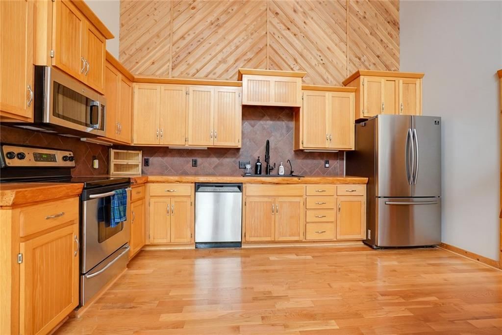 22700 E Blue Mills Road — photo 18