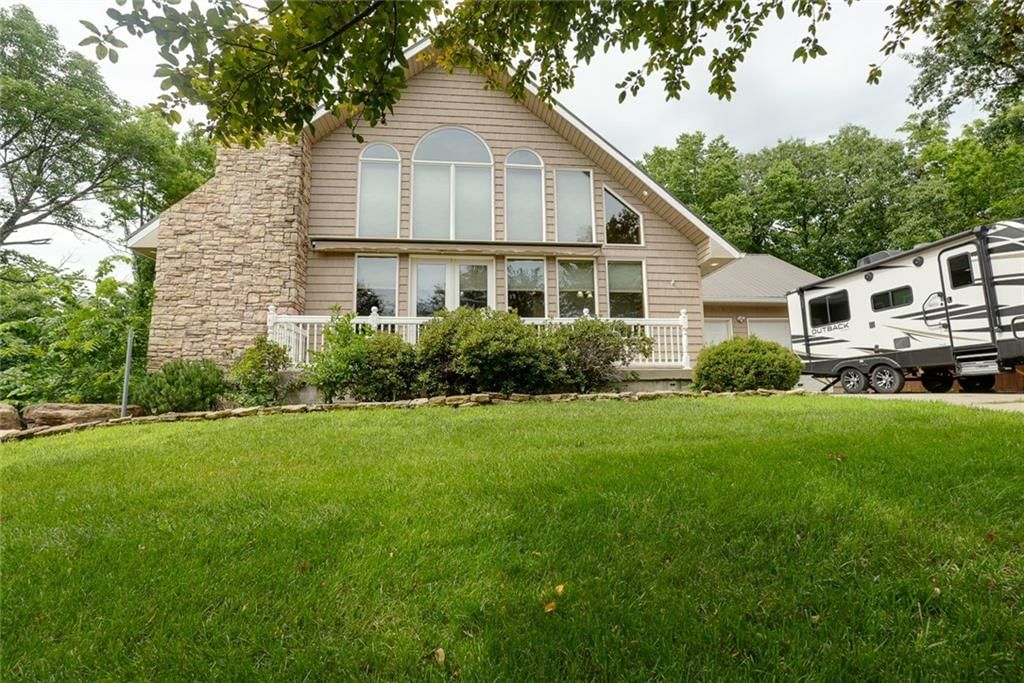 22700 E Blue Mills Road — photo 65